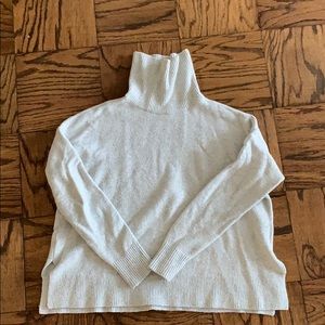 LOFT turtleneck sweater - size S